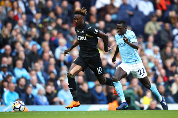 表现出色 表现出色